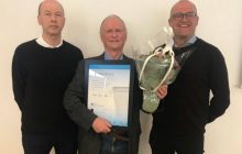På bildet: Fra venstre Lars Hem, leder av Norsk vannforening, prisvinner Svein Erik Moen og møteleder for Vannprisseminaret Svein Erik Bakken.